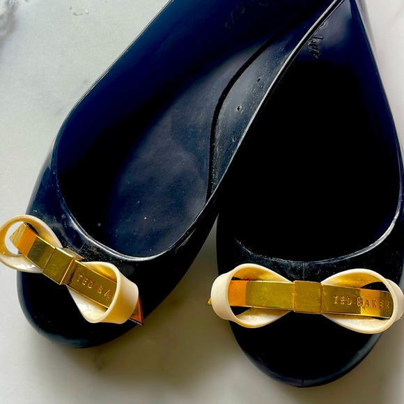 Ted Baker | Jelly Black Flats | Size 37 | Stylish & Comfortable - Picture 2 of 4